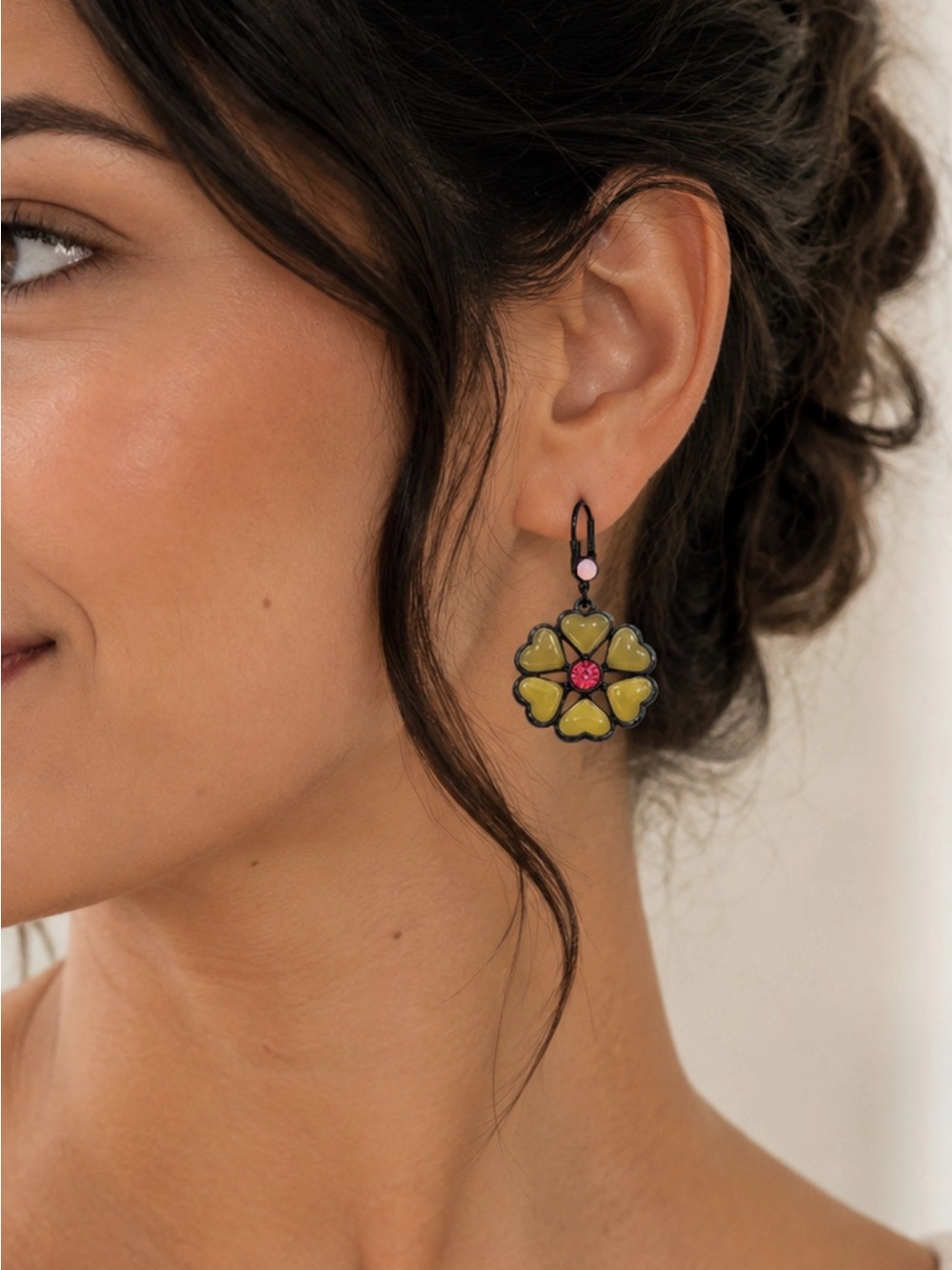 Vintage Style Floral Heart Petal Dangle Earrings Pink Rhinestone